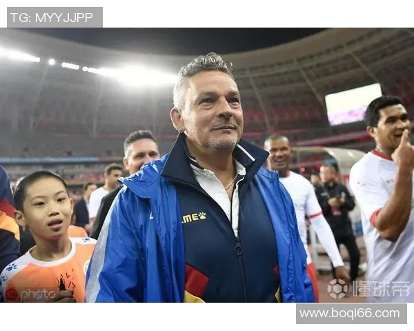 健身房里的足球巨星揭秘他们如何保持巅峰状态与强大体能